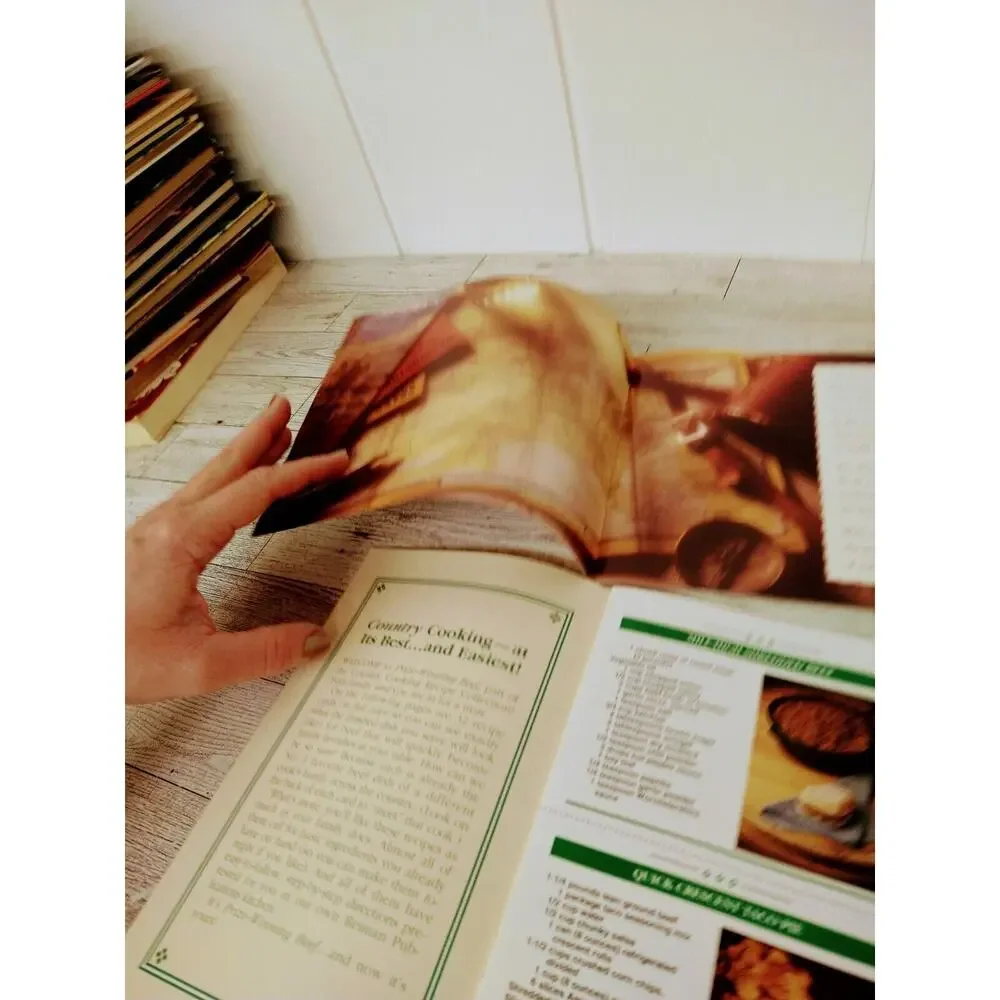 1993 Country Cooking Recipe Collection - Prize‎ Winning Beef - Cookbook Booklet